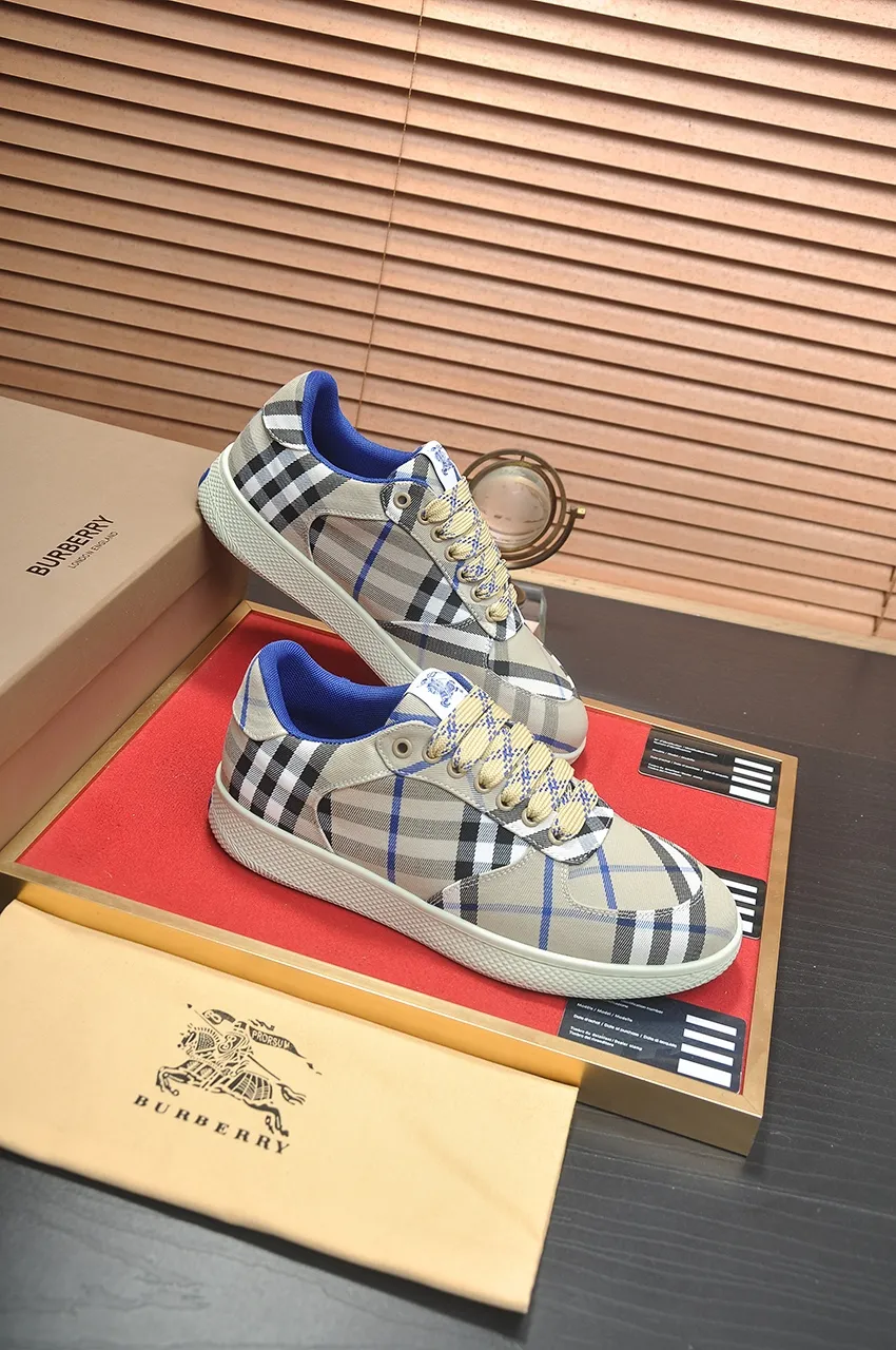 Men's shoes 💰540💶【Burberry】Classic low-top sneakers｜Imported cowhide with classic plaid fabric｜Sheepskin lining｜Original outsole｜Fine workmanship and comfortable to wear Size: 38-44 (customized at 45)